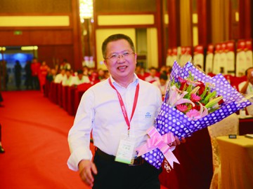 英科環?！蝾I先的可再生PS塑料解決方案提供商
