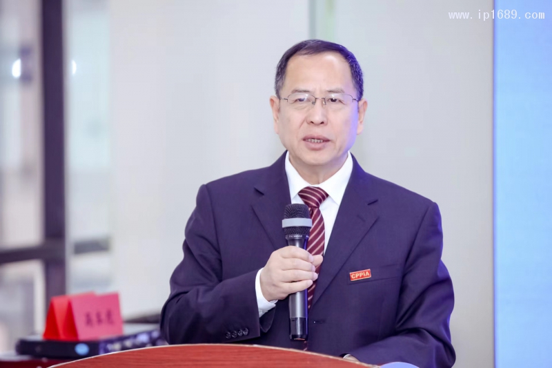 中國塑料加工工業(yè)協(xié)會(huì)理事長王占杰