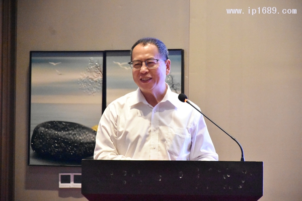 中國塑料加工工業協會理事長王占杰講話